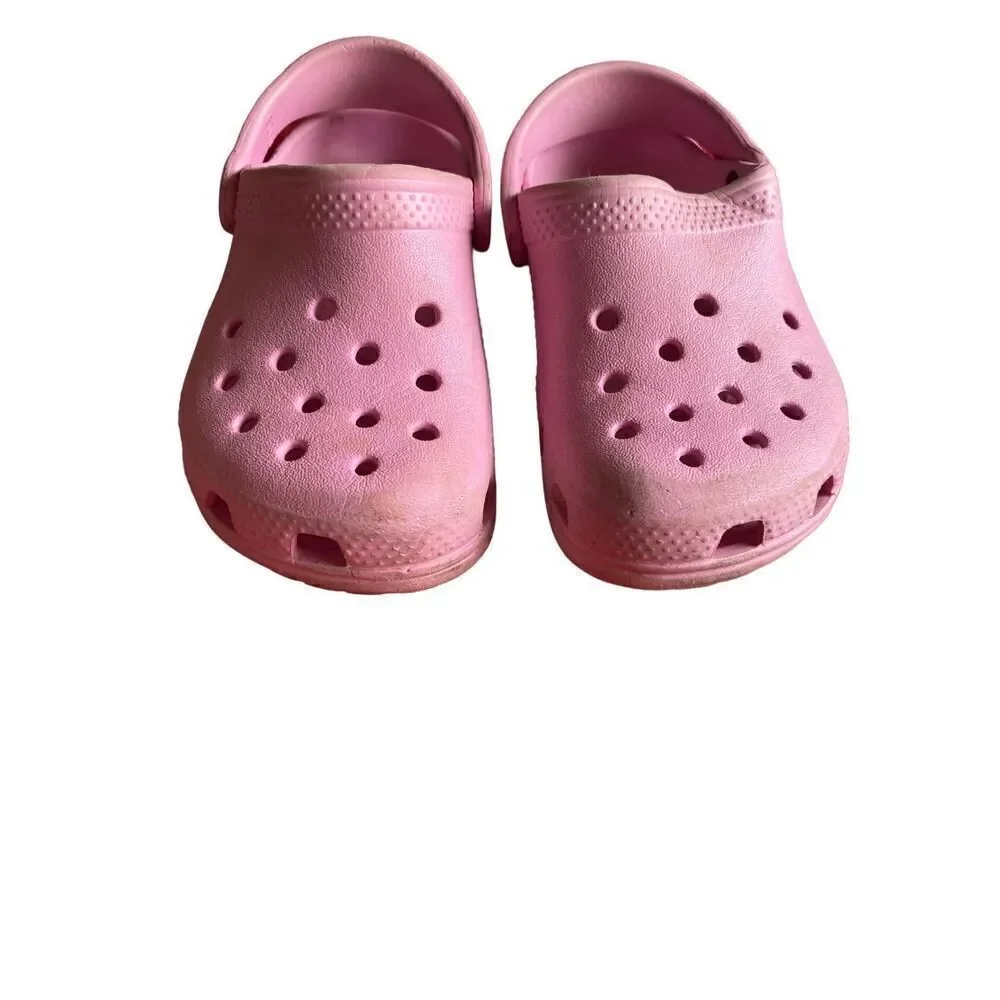 Crocs classic girls light baby, pink sandals/water shoe size 8 ￼